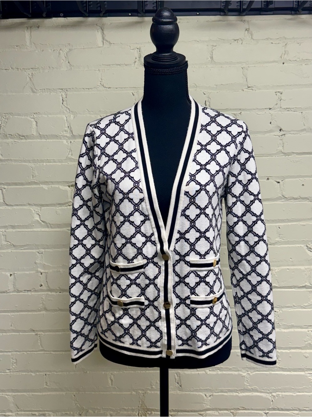 Talbots, Women’s White & Black Lattice Print Sweater, Size Small